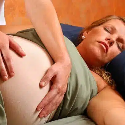 prenatal chiropractic care in columbus on pregnant woman